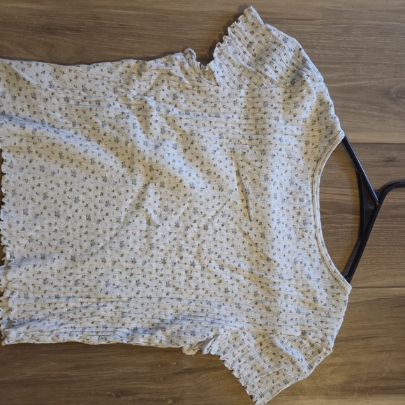 American Eagle Outfitters White Floral Short Sleeve Tee - Picture 6 of 6